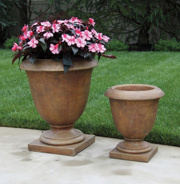 Bella Serra Urn Cast Stone Garden Planter Set